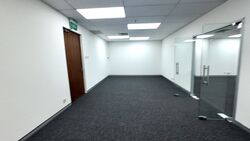 Clementi Loop (D5), Warehouse #593333741